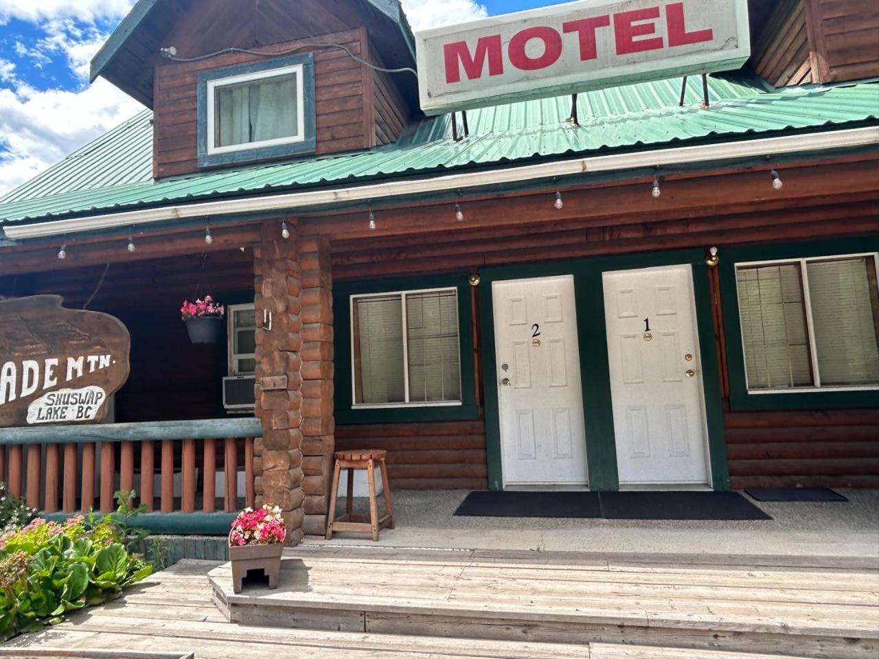 Jade Mountain Motel Chase Exterior photo